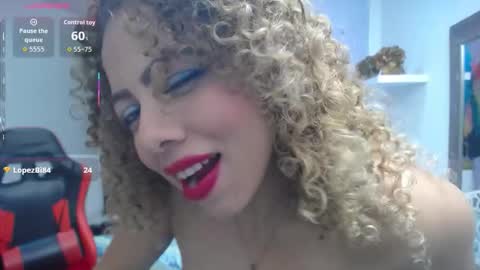 Snapshot of thalia_mills19 chatting on November 15, 1:36 am Andrea online show from November 15, 1:36 am