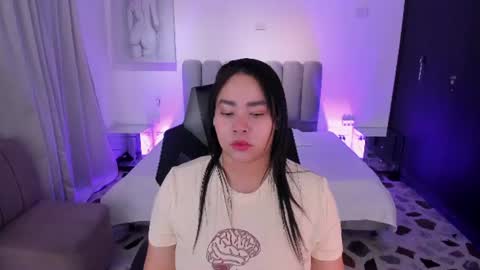 Snapshot of thaliabrooks_ chatting on July 28, 5:03 am Thalia online show from July 28, 5:03 am
