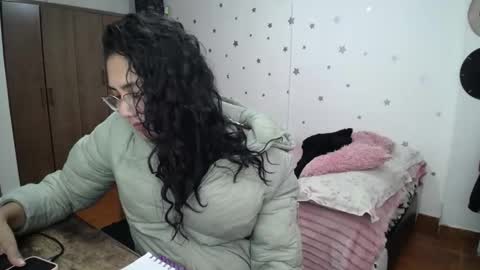    online show from December 22, 1:46 am