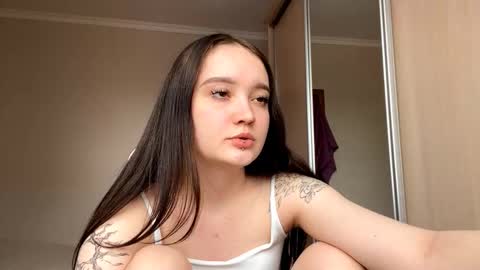 Yumi online show from February 22, 9:08 am