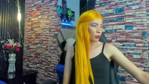thamara_roberts online show from April 28, 7:19 pm