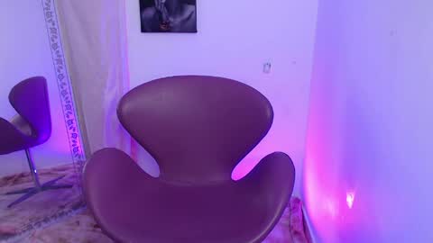 Snapshot of thamarajane1 chatting on May 13, 12:41 am online show from May 13, 12:41 am