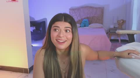Snapshot of thamy_stark chatting on December 17, 10:11 pm Thamara online show from December 17, 10:11 pm