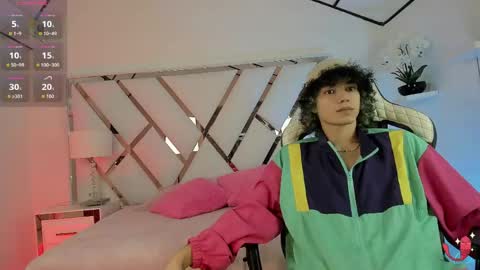thanier_18 online show from June 7, 2:59 am