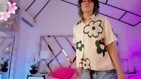 thanier_18 online show from June 11, 7:23 pm