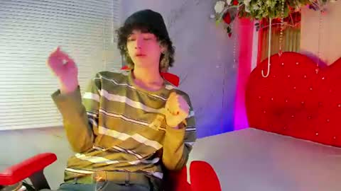 thanier_18 online show from June 19, 6:45 pm