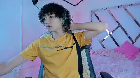 thanier_18 online show from July 10, 3:33 am