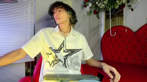 thanier_18 online show from July 25, 3:26 am
