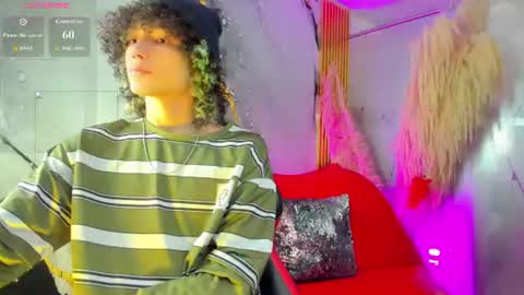 thanier_18 online show from July 29, 7:01 pm