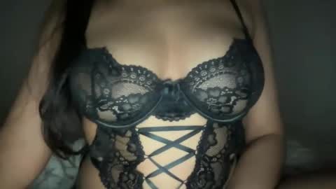 Melanie online show from November 17, 2:17 am