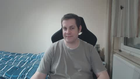 Snapshot of thatguyyeahhim chatting on December 31, 1:04 am thatguyyeahhim online show from December 31, 1:04 am