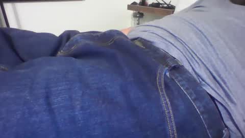 Snapshot of thatoneguy265 chatting on January 9, 1:29 am thatoneguy265 online show from January 9, 1:29 am