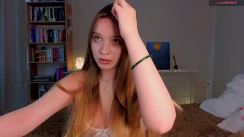 Alice online show from May 24, 2:11 pm