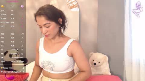 THAYSSA ROSS online show from November 6, 7:37 pm