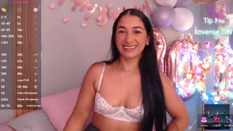 THAYSSA ROSS online show from April 27, 3:43 pm