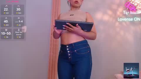 Snapshot of thayssa_ross chatting on June 8, 2:50 pm THAYSSA ROSS online show from June 8, 2:50 pm