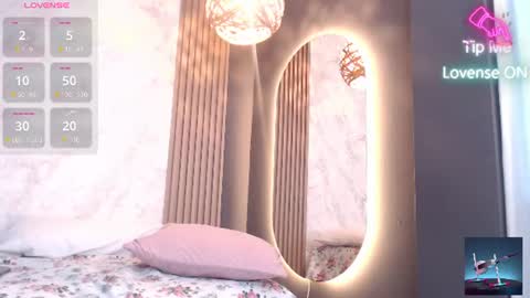 Snapshot of thayssa_ross chatting on July 22, 5:16 pm THAYSSA ROSS online show from July 22, 5:16 pm