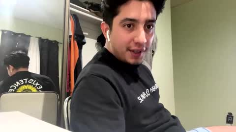 Snapshot of the1berto chatting on November 17, 6:30 am the1berto online show from November 17, 6:30 am