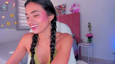 nina mirley online show from December 20, 1:43 pm