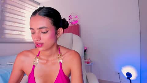 nina mirley online show from December 21, 1:42 pm