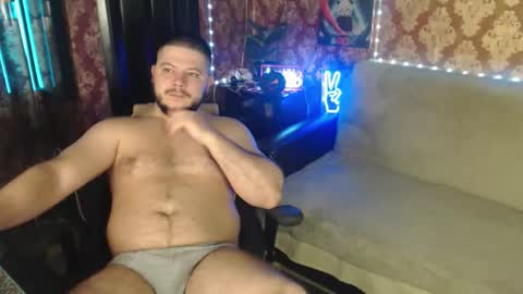 Snapshot of the_avengersgth chatting on November 6, 2:01 am thor lord online show from November 6, 2:01 am