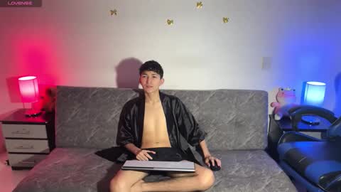 the_boys02 online show from March 1, 6:10 pm