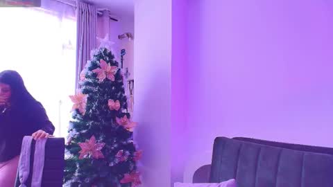 i am Cat  online show from December 3, 5:11 pm