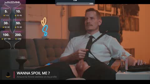 Snapshot of the_dilf chatting on January 27, 10:27 pm The DILF - online show from January 27, 10:27 pm