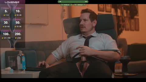 Snapshot of the_dilf chatting on January 15, 6:33 pm The DILF - online show from January 15, 6:33 pm