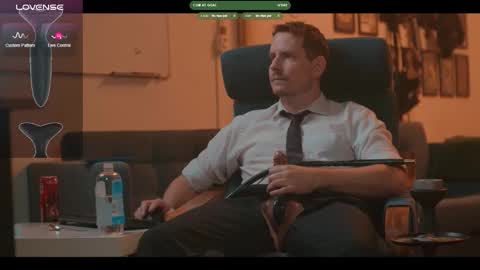 Snapshot of the_dilf chatting on March 16, 1:04 pm The DILF - online show from March 16, 1:04 pm