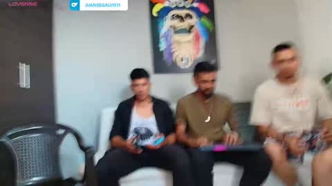 SCOTT  THEO  KAMERON  GENDERSON online show from December 4, 9:57 pm