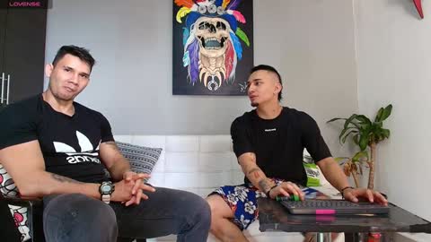 SCOTT  THEO  KAMERON  GENDERSON online show from December 11, 9:01 pm