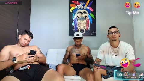 SCOTT  THEO  KAMERON  GENDERSON online show from January 18, 7:15 pm