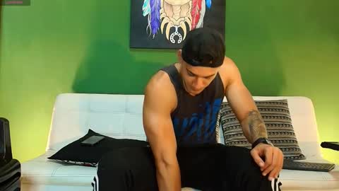 SCOTT  THEO  KAMERON  GENDERSON online show from September 19, 12:02 am