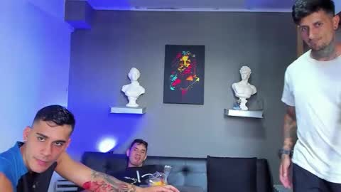 SCOTT  THEO  KAMERON  GENDERSON online show from December 13, 8:04 pm