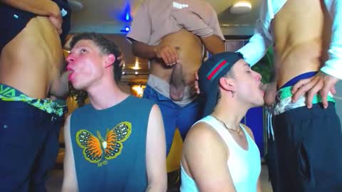 Snapshot of the_goodfellas chatting on November 11, 9:15 pm the goodfellas online show from November 11, 9:15 pm