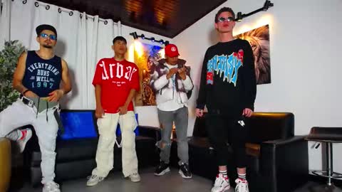 Snapshot of the_goodfellas chatting on November 29, 9:18 pm the goodfellas online show from November 29, 9:18 pm