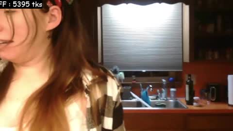 Snapshot of the_happy_space chatting on December 27, 10:59 pm MATERNITY LEAVE online show from December 27, 10:59 pm