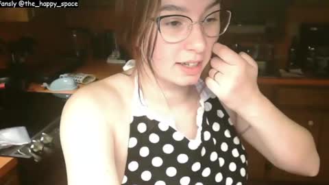 Snapshot of the_happy_space chatting on March 10, 3:12 am MATERNITY LEAVE online show from March 10, 3:12 am