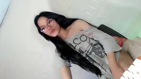 the_horny_bella online show from April 25, 1:41 pm