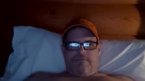 Snapshot of the_man_for_u chatting on December 16, 2:05 am Chris online show from December 16, 2:05 am