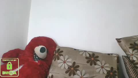 Snapshot of the_right_girl chatting on January 6, 8:46 am Suzan Sexy online show from January 6, 8:46 am