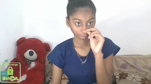 Snapshot of the_right_girl chatting on January 31, 3:30 am Suzan Sexy online show from January 31, 3:30 am