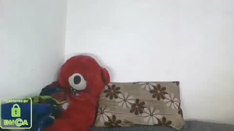 Snapshot of the_right_girl chatting on February 6, 12:59 pm Suzan Sexy online show from February 6, 12:59 pm