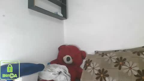 Snapshot of the_right_girl chatting on February 18, 1:22 pm Suzan Sexy online show from February 18, 1:22 pm