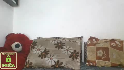 Snapshot of the_right_girl chatting on March 3, 8:16 am Suzan Sexy online show from March 3, 8:16 am