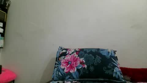 Snapshot of the_right_girl chatting on October 14, 5:41 am Suzan Sexy online show from October 14, 5:41 am