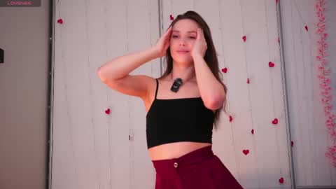 Snapshot of the_truewoman_show chatting on May 18, 3:02 am My name is Cynthia and Im very happy to see you in my sweet room online show from May 18, 3:02 am