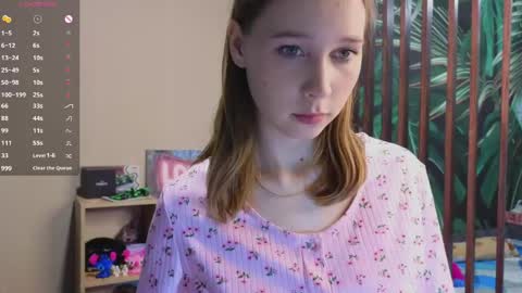 Vicky online show from April 25, 6:49 pm