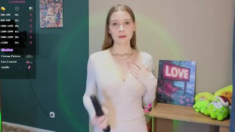Vicky online show from May 1, 3:49 pm